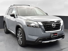 2025 Nissan Pathfinder Platinum SUV