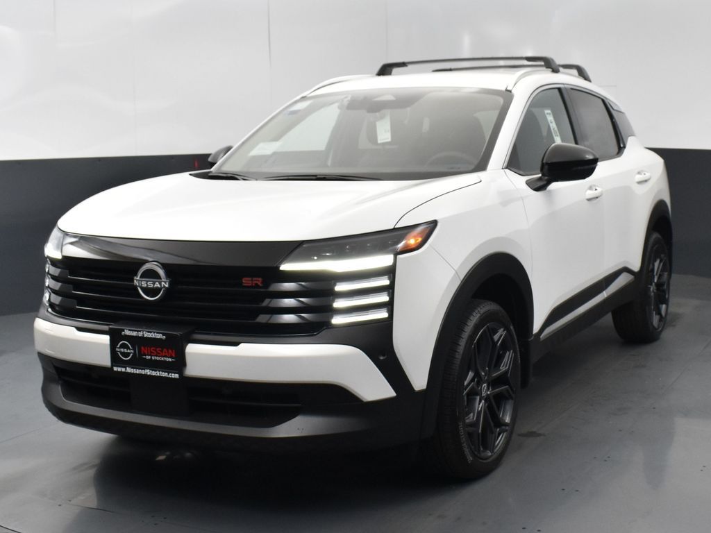 2026 Nissan Kicks SR photo 3