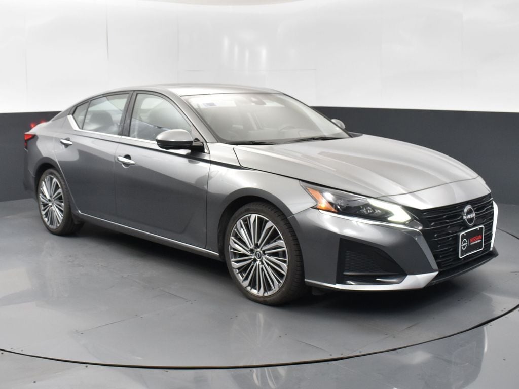 2023 Nissan Altima Sedan 
