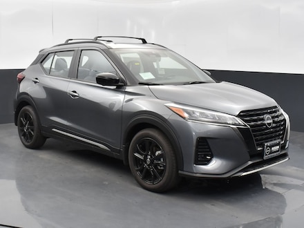 2023 Nissan Kicks SR SUV