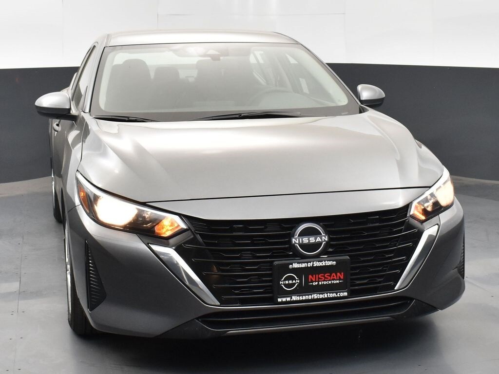 2025 Nissan Sentra S photo 2