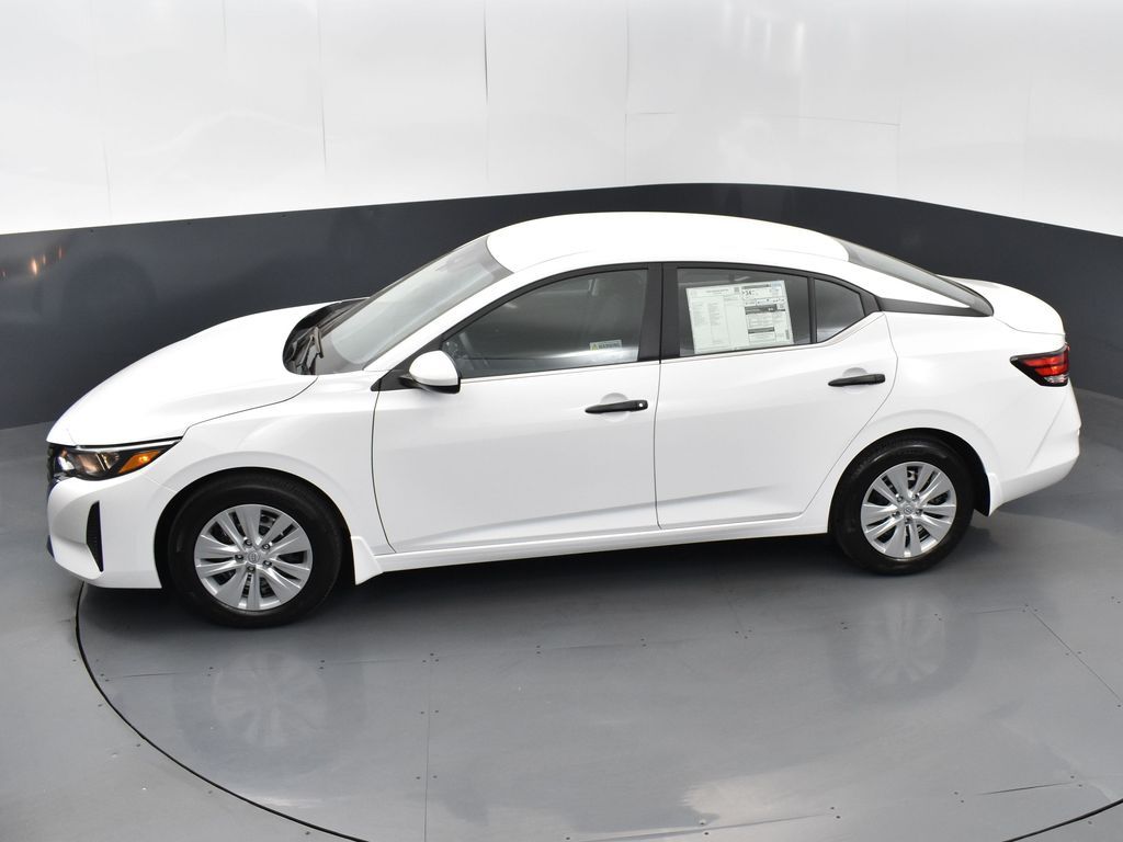 2025 Nissan Sentra S photo 2