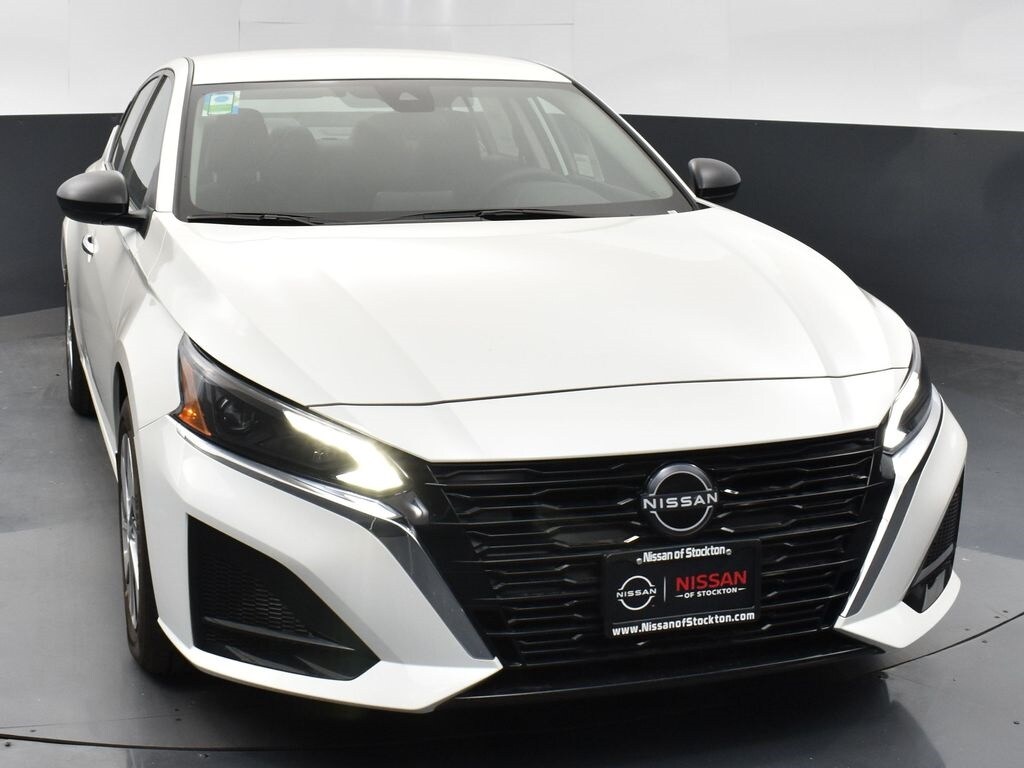 2025 Nissan Altima 2.5 S photo 2
