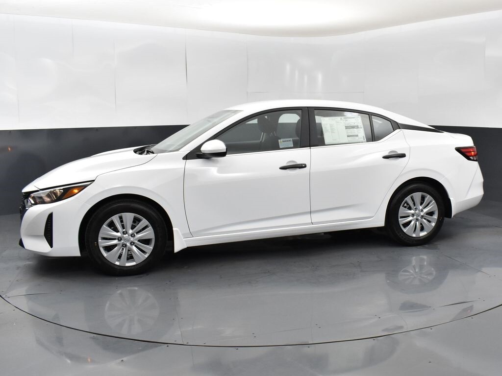 2025 Nissan Sentra S photo 3