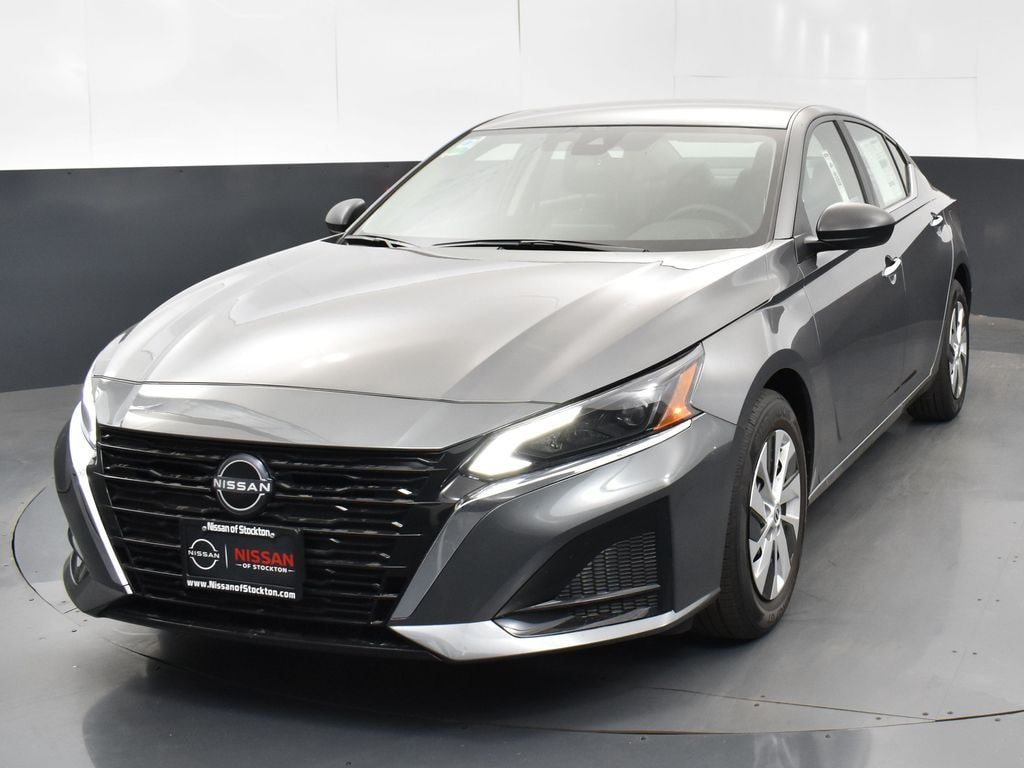 New 2025 Nissan Altima S Sedan