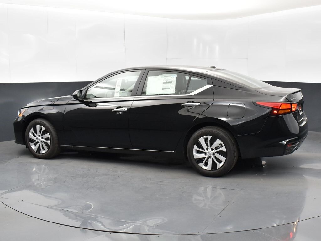 2025 Nissan Altima 2.5 S photo 4