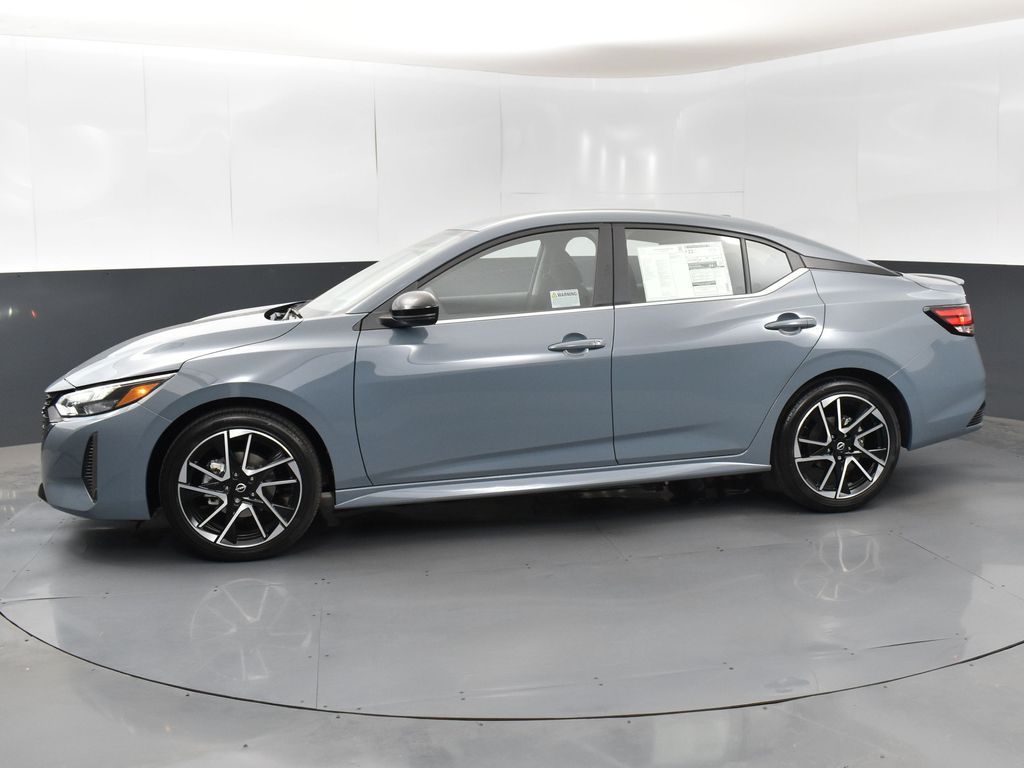 2025 Nissan Sentra SR photo 4
