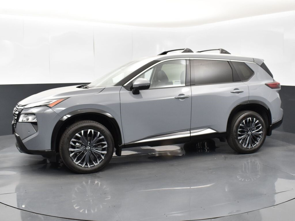 2025 Nissan Rogue Platinum photo 2