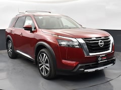 2025 Nissan Pathfinder Platinum SUV