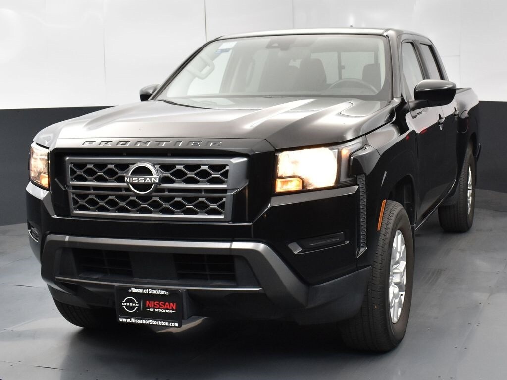 2022 Nissan Frontier SV photo 3