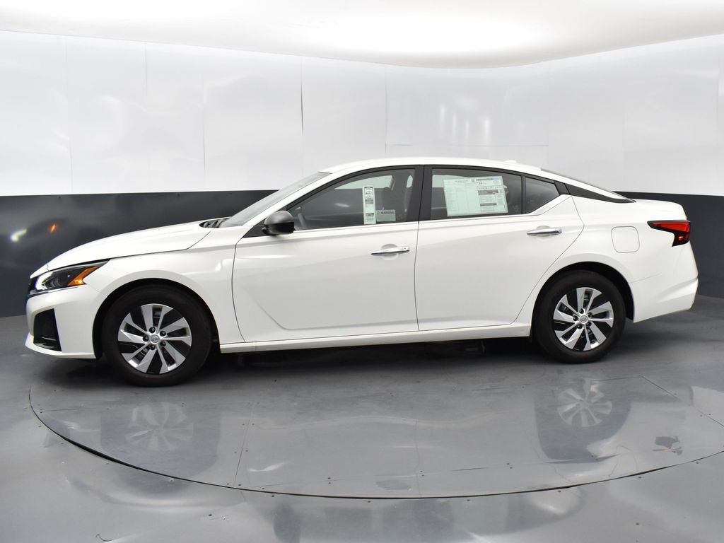 2025 Nissan Altima 2.5 S photo 4