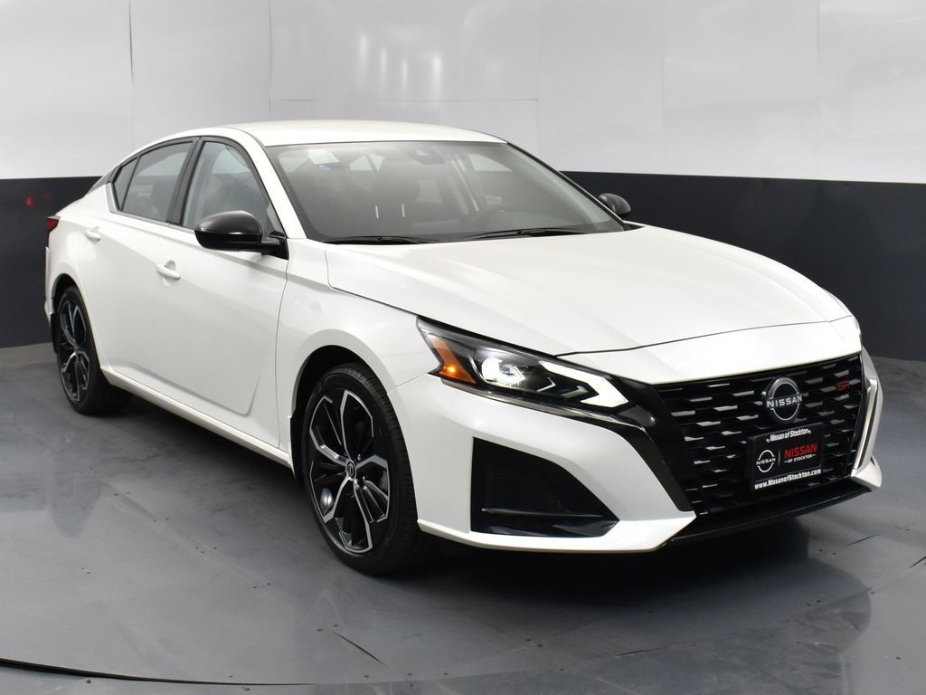 2025 Nissan Altima Sedan 