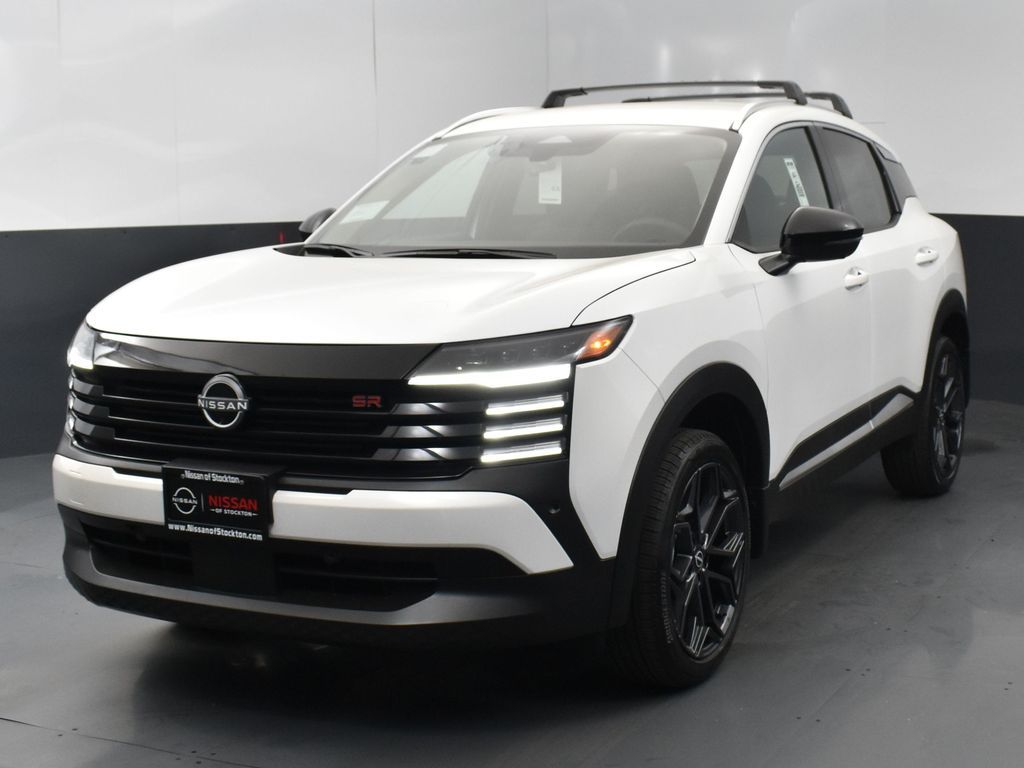 2026 Nissan Kicks SR photo 3