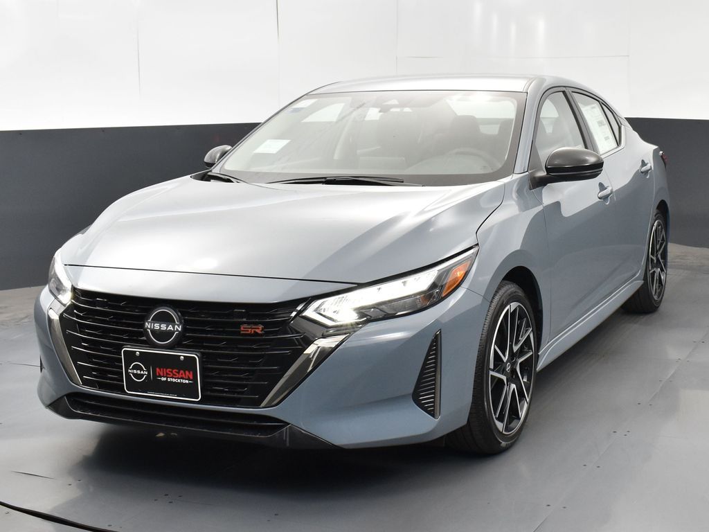 2025 Nissan Sentra SR photo 3
