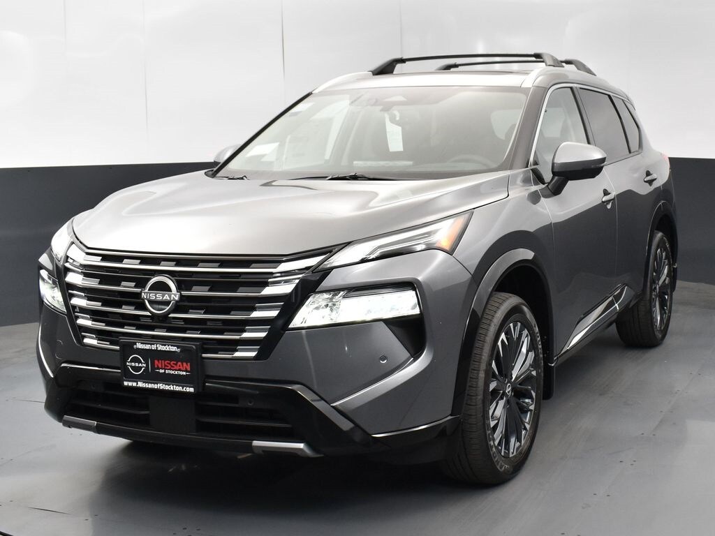 2026 Nissan Rogue Platinum photo 3