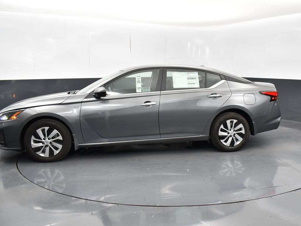 2025 Nissan Altima 2.5 S photo 4