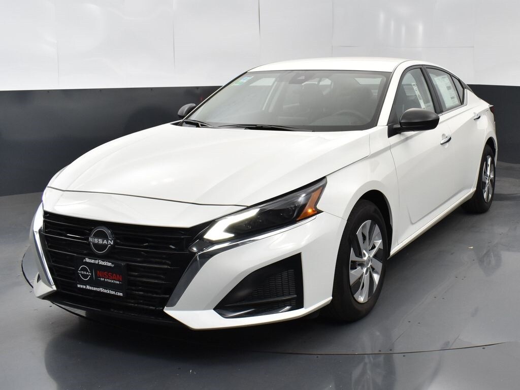 2025 Nissan Altima 2.5 S photo 2