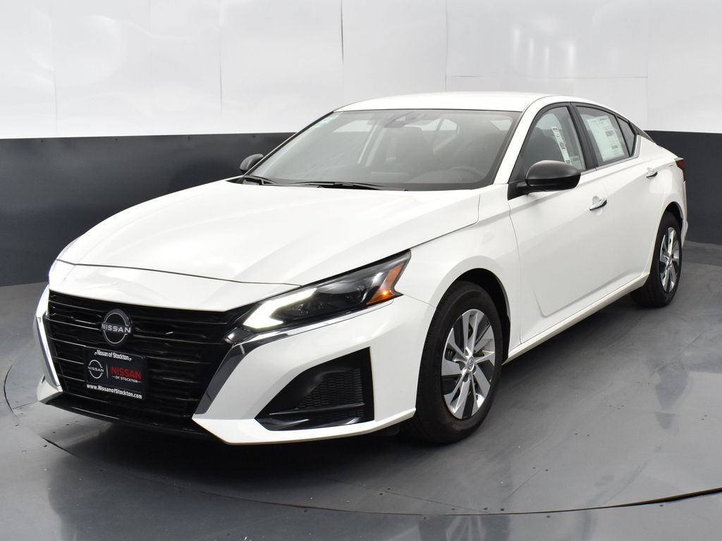 2025 Nissan Altima 2.5 S photo 3