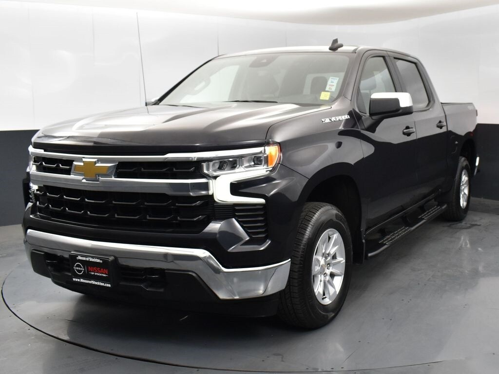 2022 Chevrolet Silverado 1500 LT photo 3