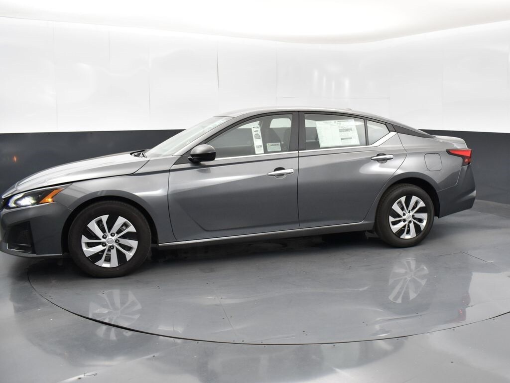 2025 Nissan Altima 2.5 S photo 3