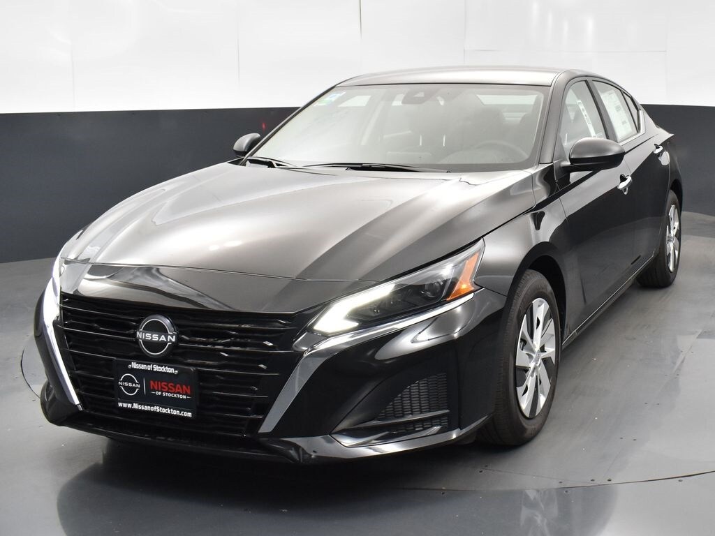 2025 Nissan Altima 2.5 S photo 2