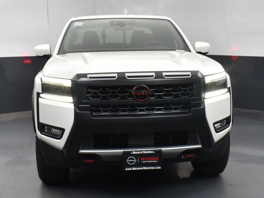 2025 Nissan Frontier PRO-X photo 2
