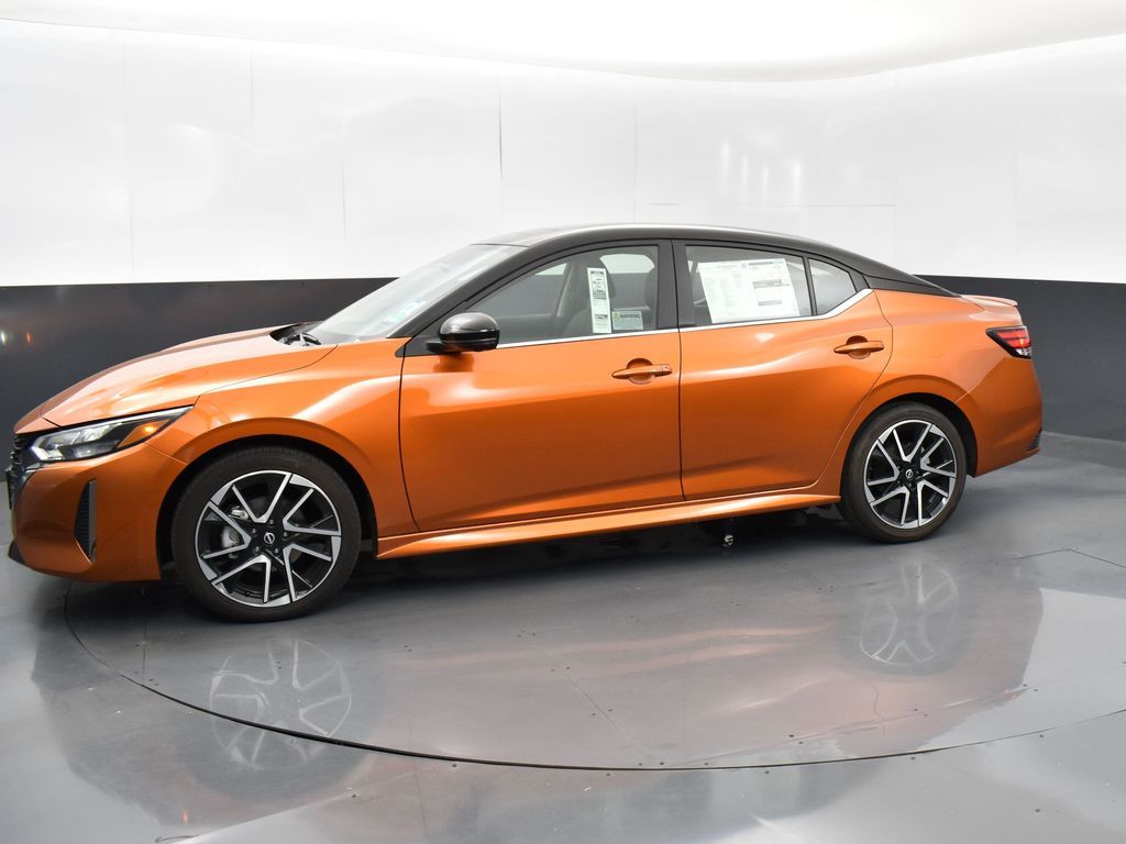 2025 Nissan Sentra SR photo 4