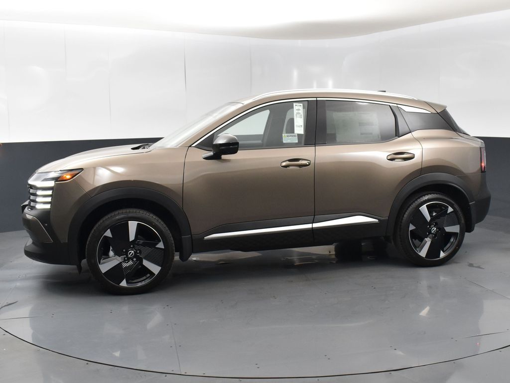 2026 Nissan Kicks SR photo 2