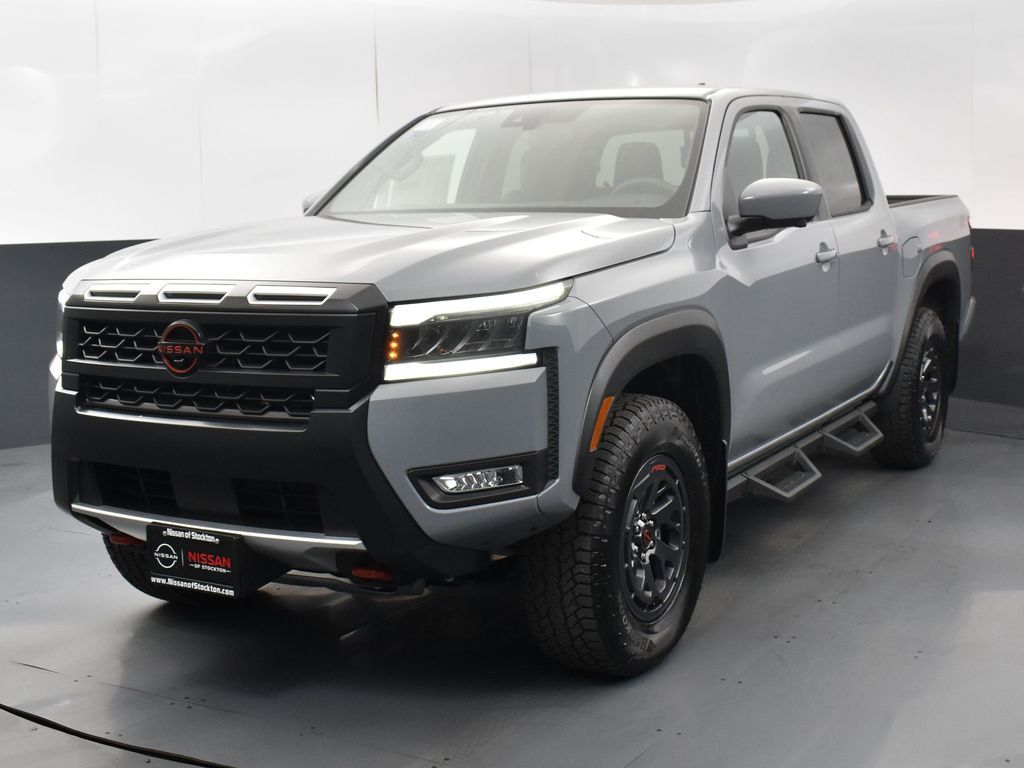 2026 Nissan Frontier PRO-4X photo 3