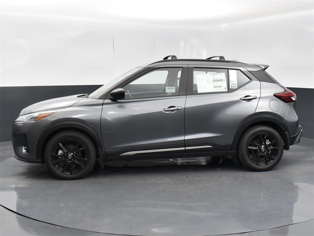 2023 Nissan Kicks SR photo 4