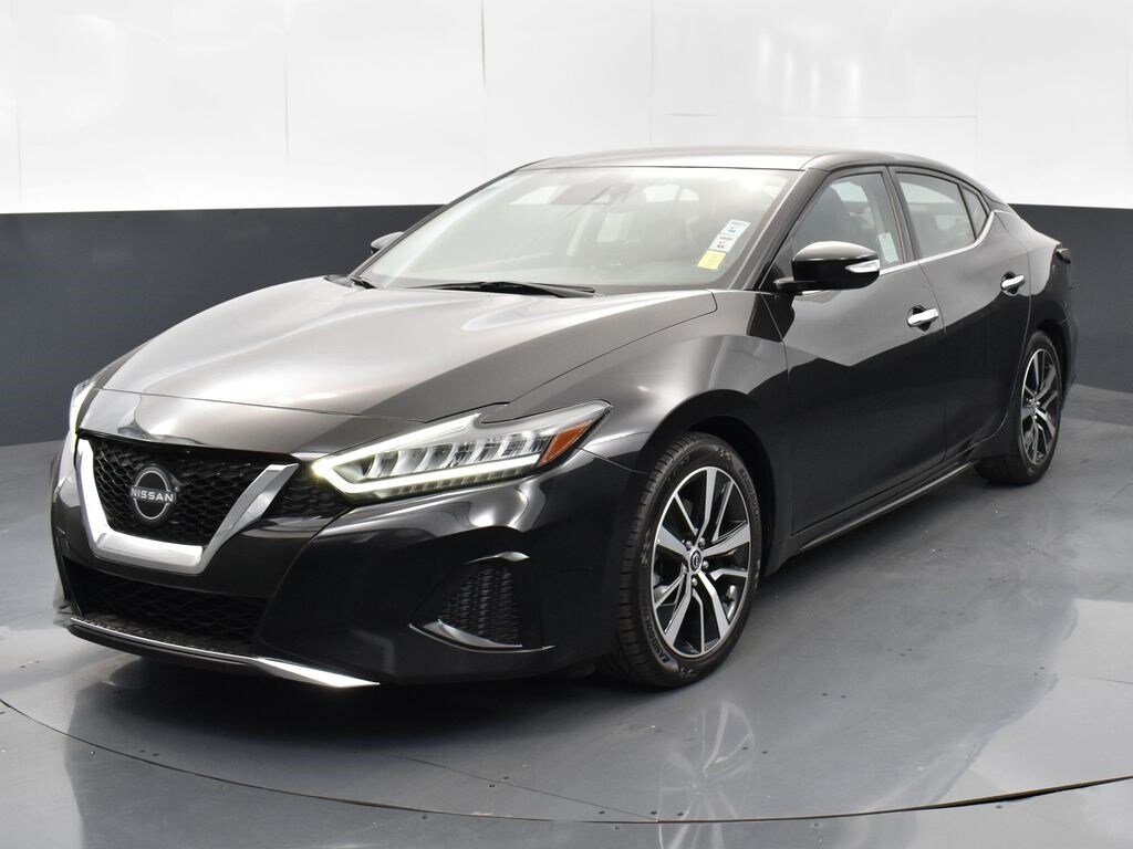 2023 Nissan Maxima SV photo 3