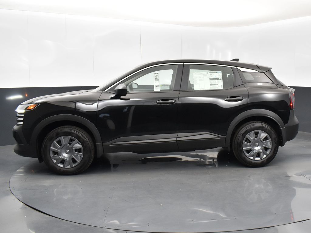 2025 Nissan Kicks S photo 2