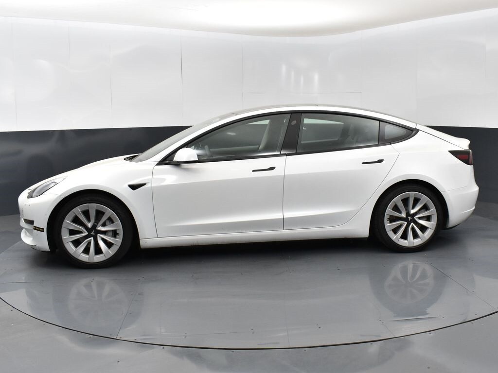 2021 Tesla Model 3 Standard Range Plus photo 4