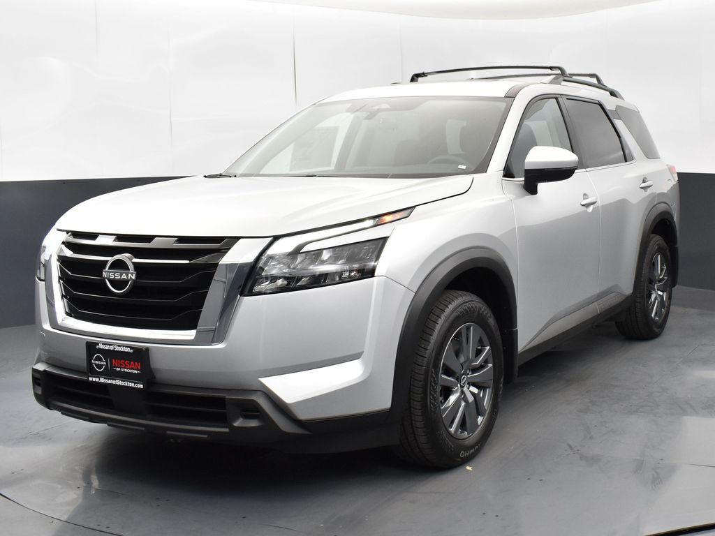 2025 Nissan Pathfinder SV photo 3