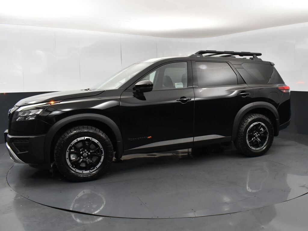 2025 Nissan Pathfinder Rock Creek photo 2