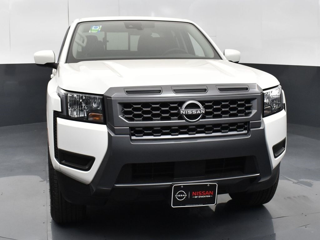 2025 Nissan Frontier SV photo 2