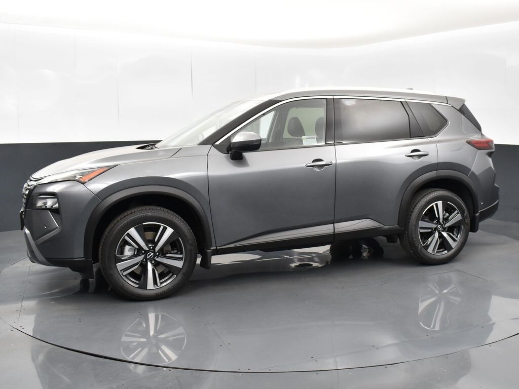 2025 Nissan Rogue SL photo 3