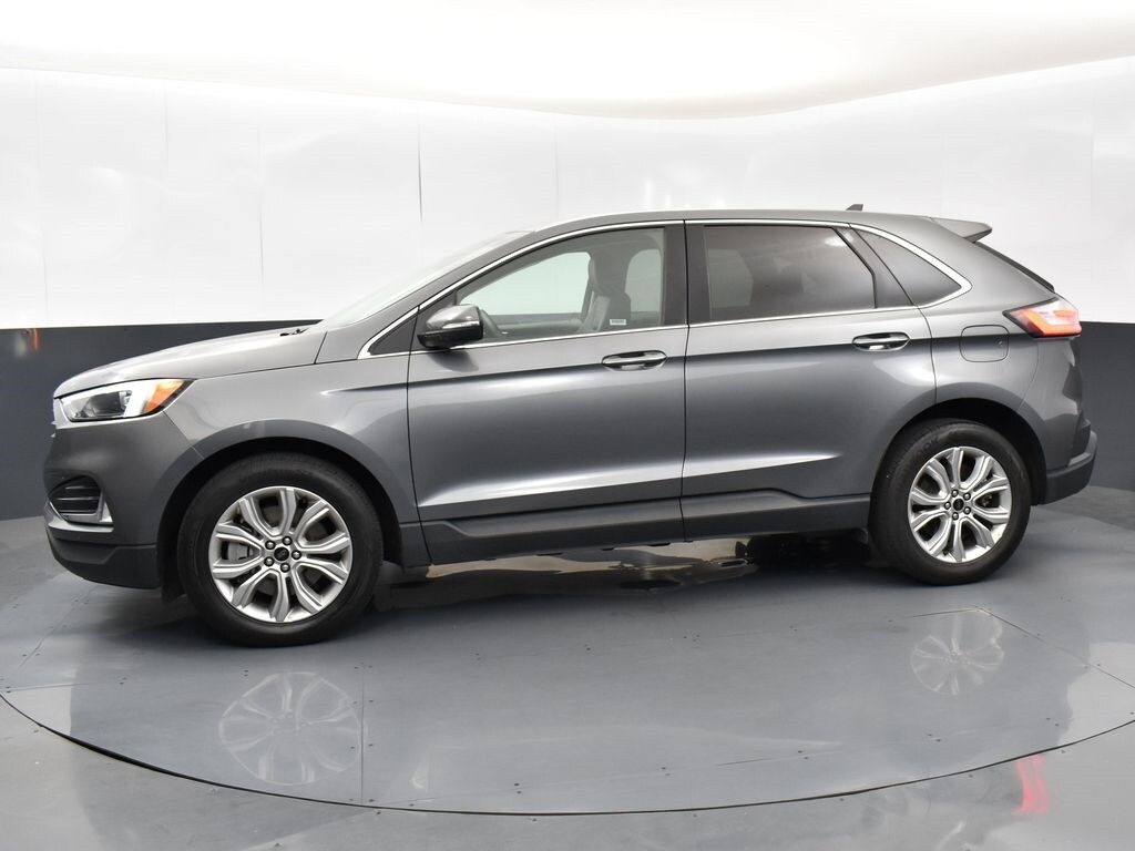 2024 Ford Edge Titanium photo 4