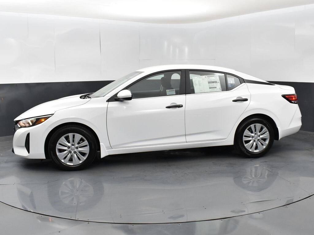 2025 Nissan Sentra S photo 4