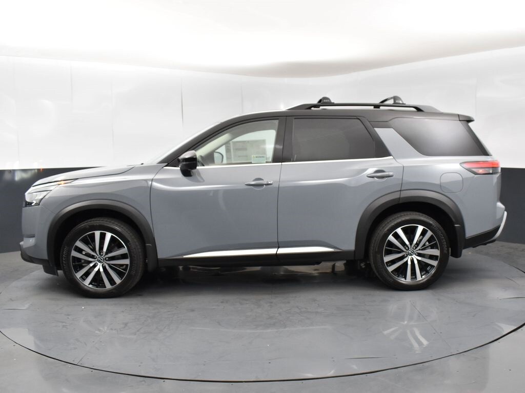 2025 Nissan Pathfinder Platinum photo 4