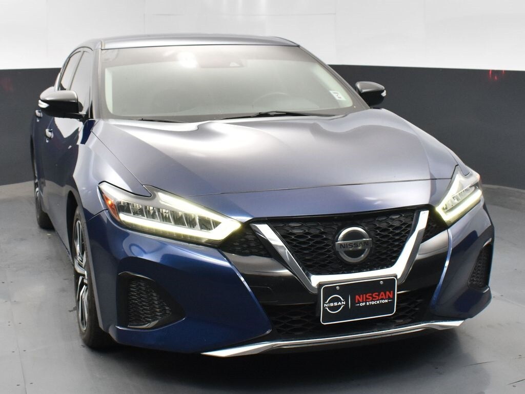 2022 Nissan Maxima SV photo 2