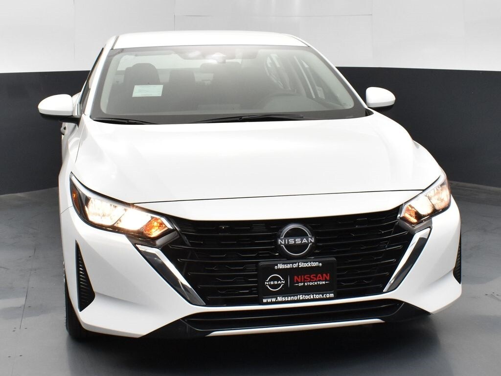 2025 Nissan Sentra S photo 2