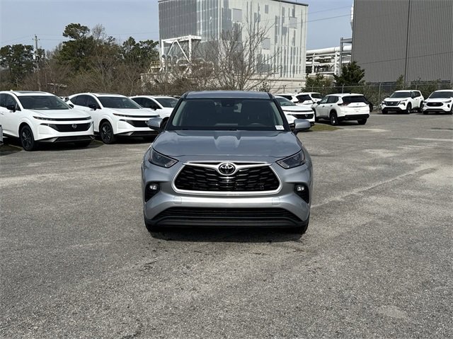 Used 2024 Toyota Highlander LE LE AWD