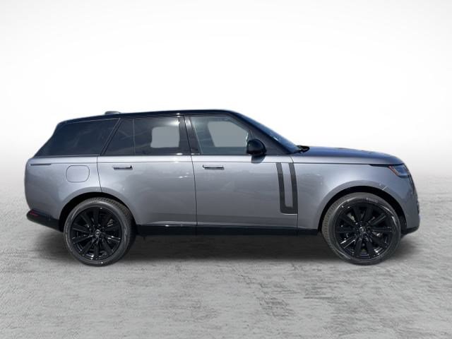 2025 Land Rover Range Rover SE photo 4