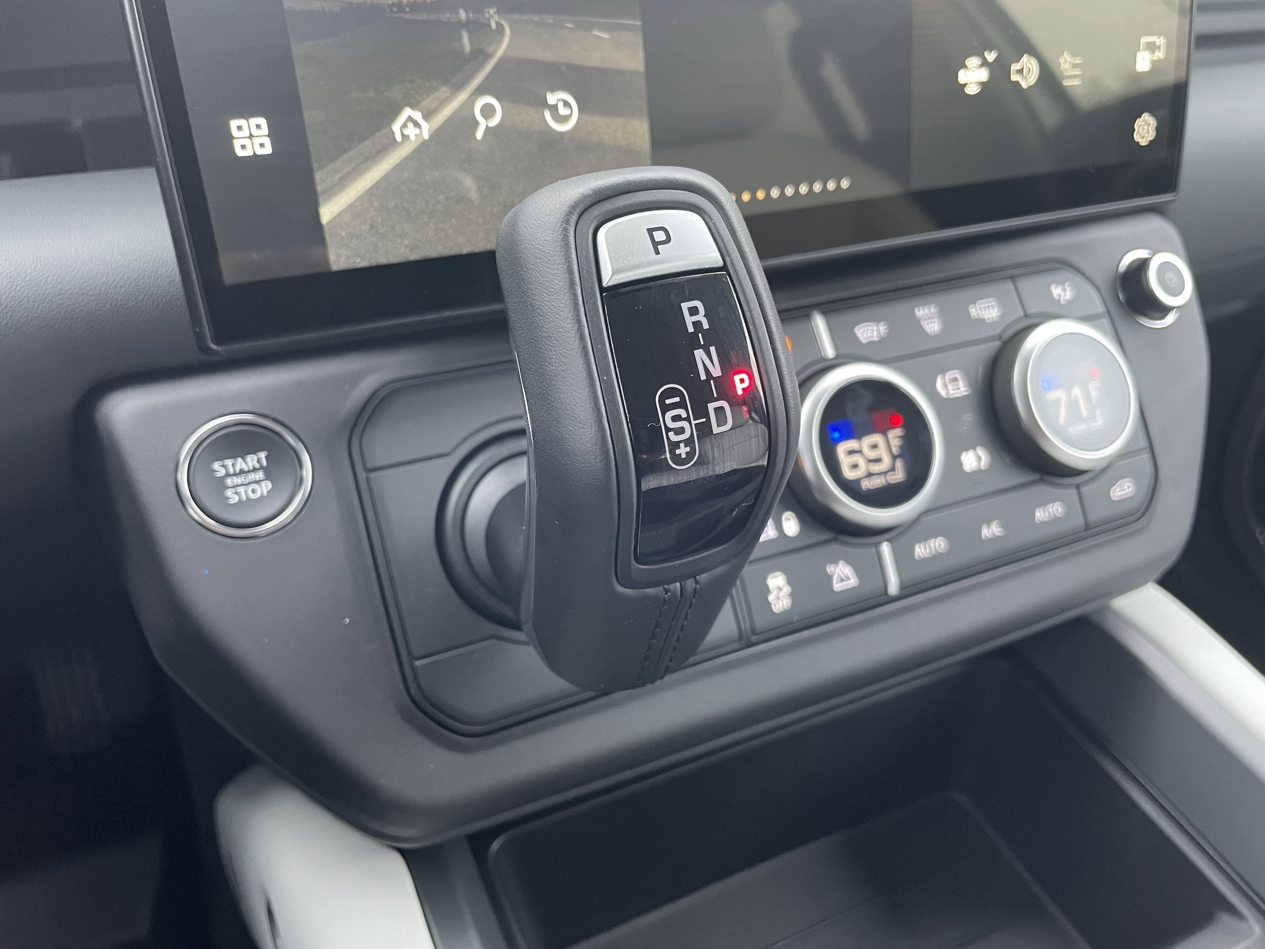 2026 Land Rover Defender X-Dynamic SE - Photo 20