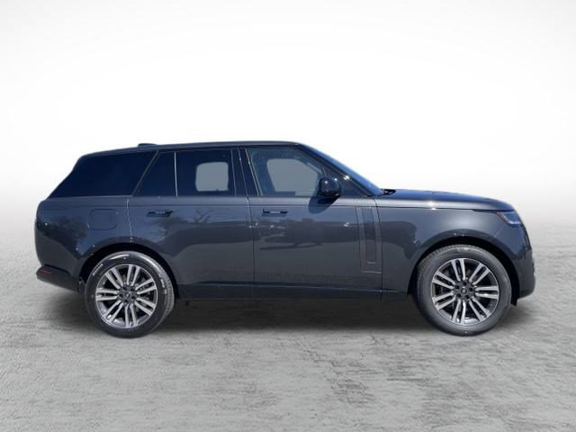 2025 Land Rover Range Rover SE photo 4