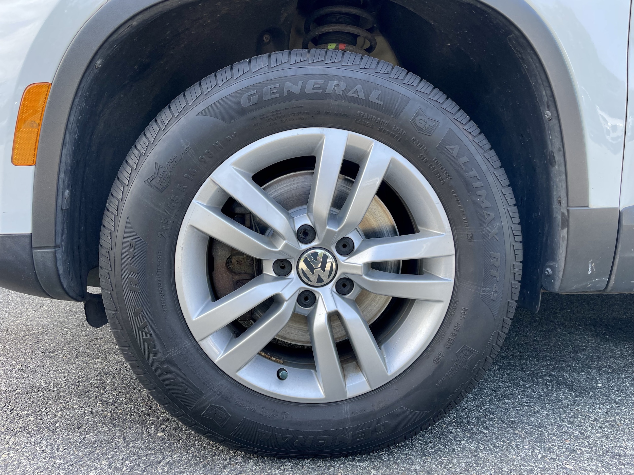 2016 Volkswagen Tiguan S - Photo 10