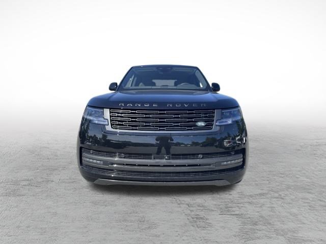 2025 Land Rover Range Rover SE photo 2