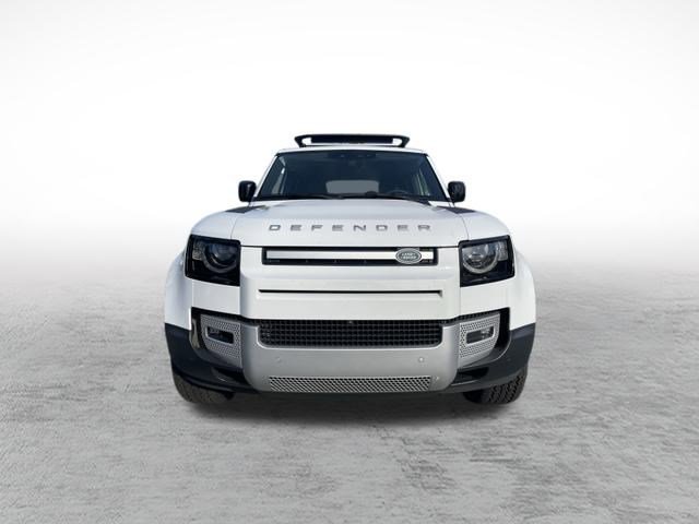 2025 Land Rover Defender 110 S photo 2