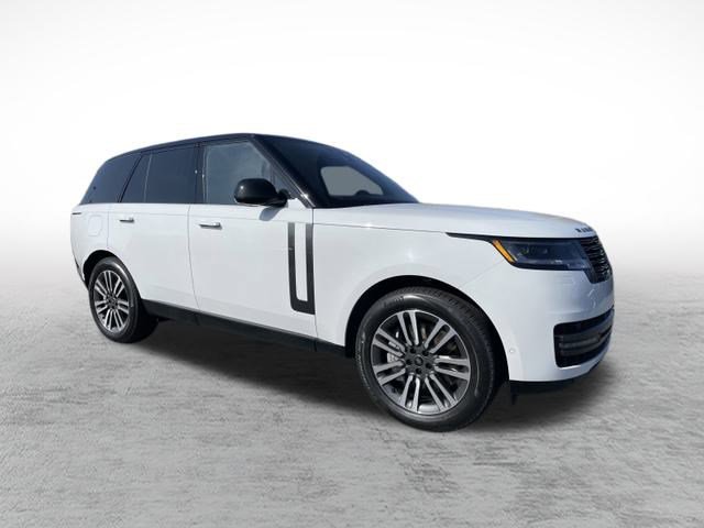 2025 Land Rover Range Rover SE photo 3
